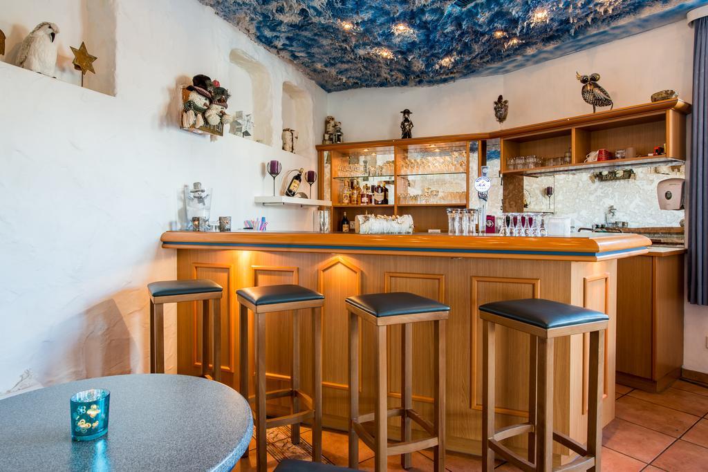 帕尔酒店 萨斯费 外观 照片